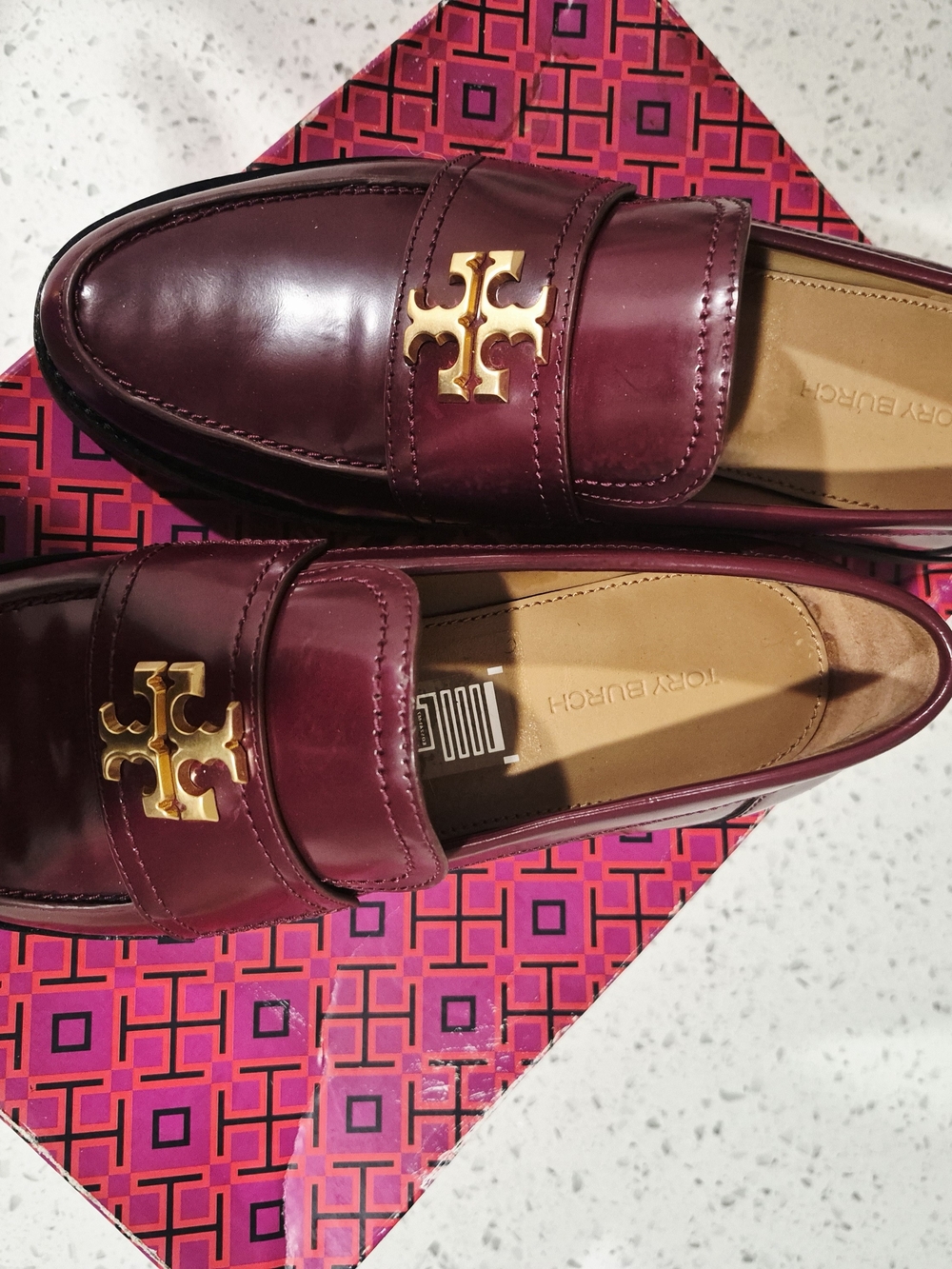 Tory Burch Classic Lug Loafers Burgundy Leather Size 6
